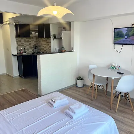 Ultracentral Studio Apartment *