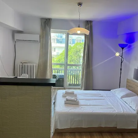 Ultracentral Studio Apartment